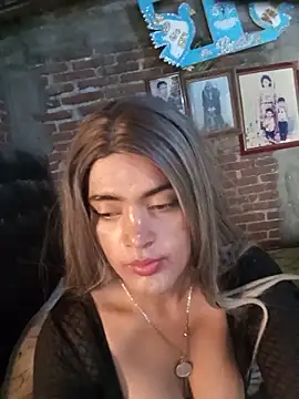 yovana13 online show from 06/17/26, 05:36