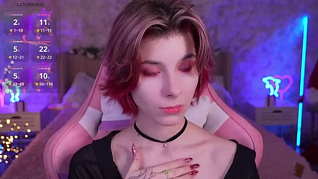 Snapshot of HaylaAmber chatting on 12/22/24, 08:14 HaylaAmber online show from 12/22/24, 08:14