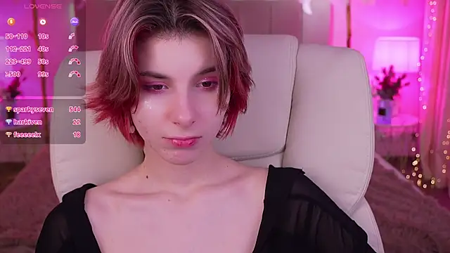 Snapshot of HaylaAmber chatting on 12/24/24, 05:27 HaylaAmber online show from 12/24/24, 05:27