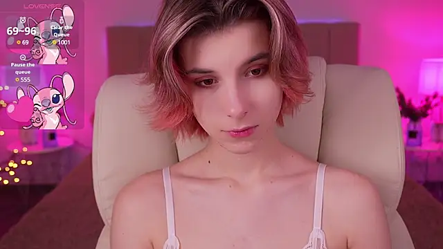 Snapshot of HaylaAmber chatting on 01/18/25, 07:58 HaylaAmber online show from 01/18/25, 07:58