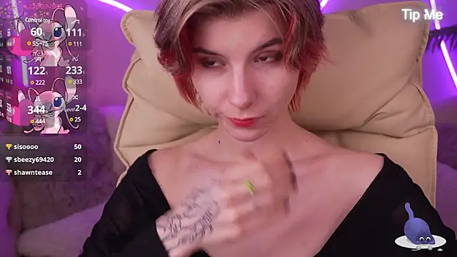 Snapshot of HaylaAmber chatting on 03/11/25, 05:27 HaylaAmber online show from 03/11/25, 05:27