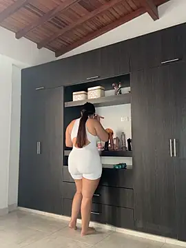 Sarasweet sex online show from 06/09/26, 10:10