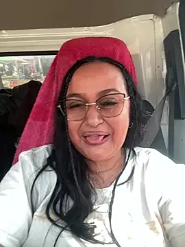 Gia Nahomi online show from 12/12/24, 03:59