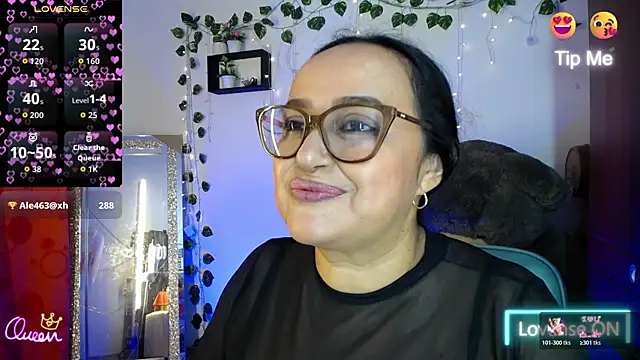 Snapshot of Gia_Nahomi chatting on 06/17/26, 12:13 Gia Nahomi online show from 06/17/26, 12:13