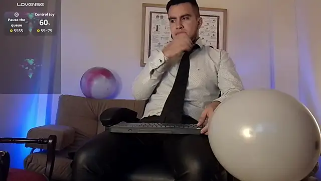 bradley colt online show from 11/30/25, 01:42