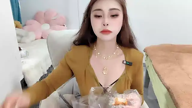 Snapshot of Ailisha66 chatting on 02/28/25, 01:15 Ailisha66 online show from 02/28/25, 01:15