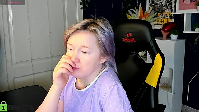 Sara Robinson online show from 05/22/26, 03:02