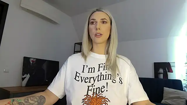 KhloeK online show from 02/24/25, 01:10