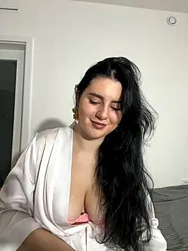 Snapshot of Evelyn___Sweet chatting on 01/17/26, 11:26 Evelyn Sweet online show from 01/17/26, 11:26