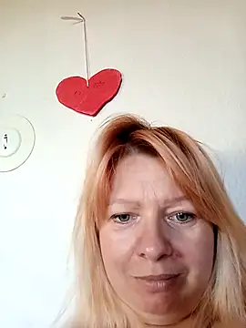 Snapshot of Lauri_scherri chatting on 12/02/25, 12:10 Lauri scherri online show from 12/02/25, 12:10