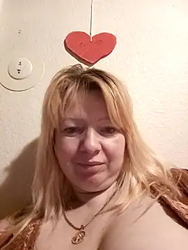 Snapshot of Lauri_scherri chatting on 01/12/26, 06:18 Lauri scherri online show from 01/12/26, 06:18