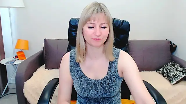 Snapshot of Incredible_Ariela chatting on 06/15/26, 09:44 Incredible Ariela online show from 06/15/26, 09:44