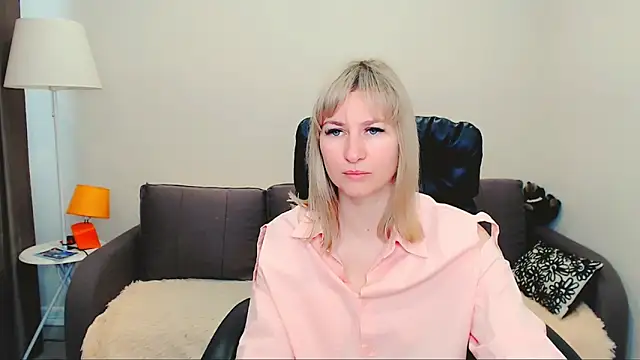 Snapshot of Incredible_Ariela chatting on 06/17/26, 09:56 Incredible Ariela online show from 06/17/26, 09:56