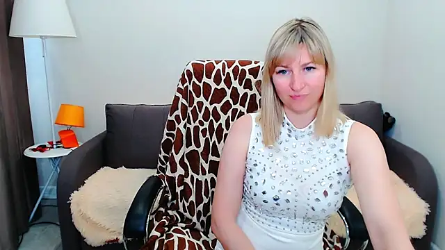 Snapshot of Incredible_Ariela chatting on 06/29/26, 10:15 Incredible Ariela online show from 06/29/26, 10:15