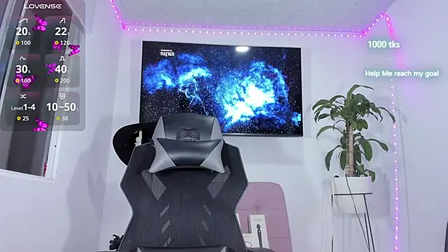 Snapshot of emily_palmeer chatting on 12/19/25, 10:00 emily palmeer online show from 12/19/25, 10:00