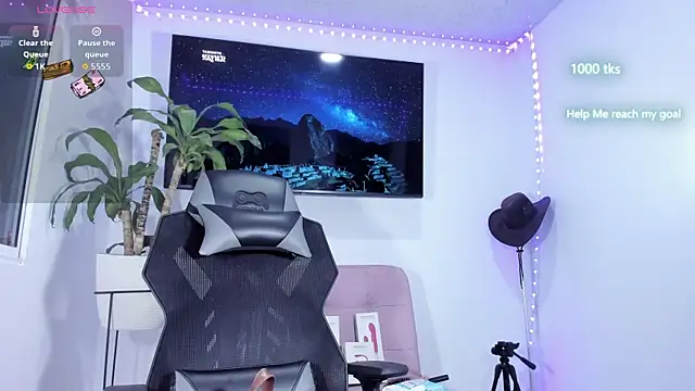 Snapshot of emily_palmeer chatting on 02/05/26, 10:09 emily palmeer online show from 02/05/26, 10:09