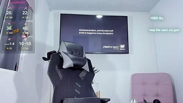 Snapshot of emily_palmeer chatting on 03/10/26, 11:04 emily palmeer online show from 03/10/26, 11:04