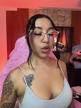 Tamara Roberts1 online show from 04/30/26, 01:56
