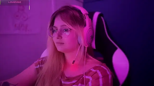 JacyWinslat online show from 03/13/25, 06:45