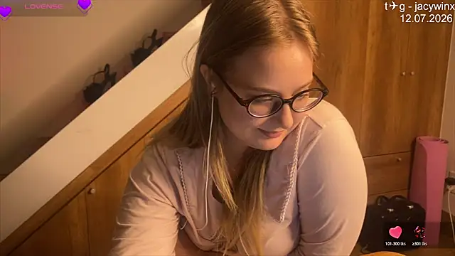 JacyWinslat online show from 07/12/26, 10:23