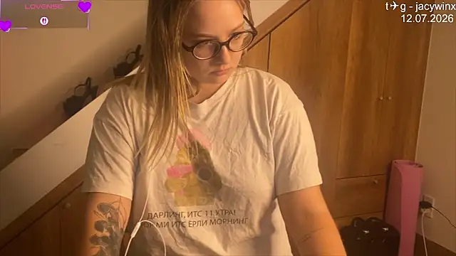JacyWinslat online show from 07/13/26, 02:20