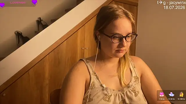 JacyWinslat online show from 07/20/26, 12:14