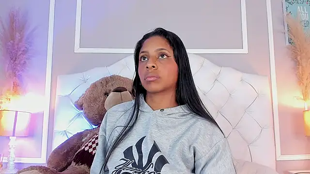 Snapshot of evelyn_evony chatting on 12/24/24, 10:11 evelyn evony online show from 12/24/24, 10:11