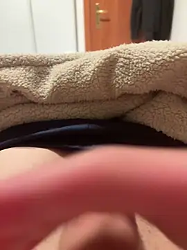 Snapshot of paolone79037 chatting on 04/08/26, 06:52 paolone79037 online show from 04/08/26, 06:52