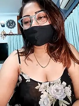 Snapshot of Cute-mona chatting on 03/05/25, 10:54 Cute-mona online show from 03/05/25, 10:54