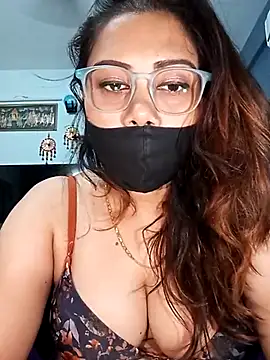 Snapshot of Cute-mona chatting on 03/13/25, 07:39 Cute-mona online show from 03/13/25, 07:39