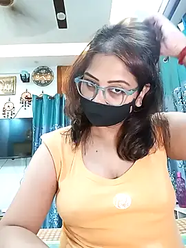 Snapshot of Cute-mona chatting on 09/17/25, 11:12 Cute-mona online show from 09/17/25, 11:12