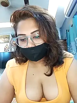 Snapshot of Cute-mona chatting on 09/19/25, 09:54 Cute-mona online show from 09/19/25, 09:54