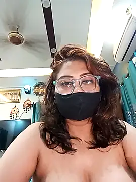 Snapshot of Cute-mona chatting on 09/25/25, 10:02 Cute-mona online show from 09/25/25, 10:02