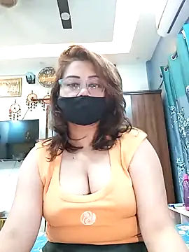 Snapshot of Cute-mona chatting on 10/05/25, 09:29 Cute-mona online show from 10/05/25, 09:29