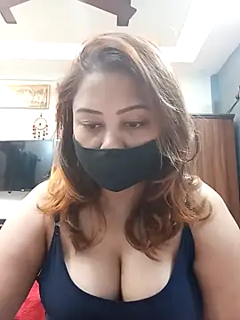 Snapshot of Cute-mona chatting on 12/17/25, 10:43 Cute-mona online show from 12/17/25, 10:43