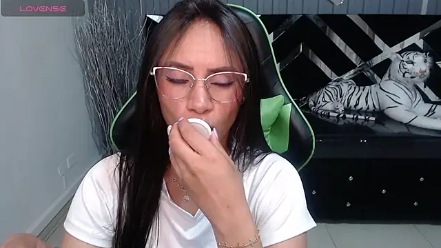 allison a1 online show from 03/19/25, 06:46