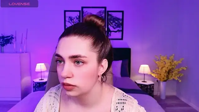 Snapshot of DaniellaLovely chatting on 02/18/26, 10:44 DaniellaLovely online show from 02/18/26, 10:44