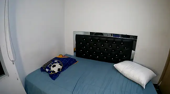 hot quenn online show from 12/08/24, 06:28