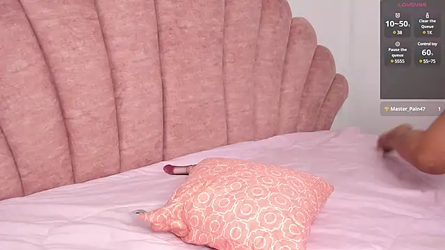 zully 01 online show from 12/10/24, 05:11