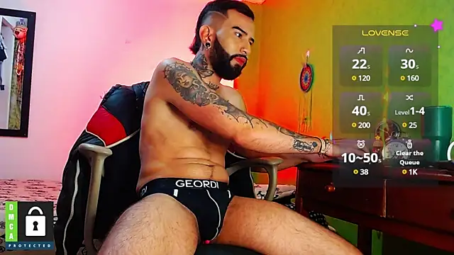 Snapshot of Diilanhott chatting on 02/11/25, 02:35 Diilanhott online show from 02/11/25, 02:35