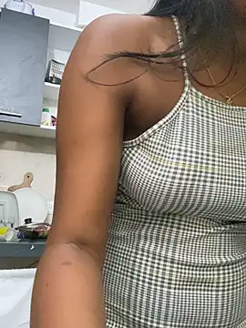 Snapshot of EscorpiLeoncita chatting on 02/19/25, 03:28 EscorpiLeoncita online show from 02/19/25, 03:28