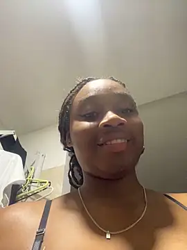 Snapshot of EscorpiLeoncita chatting on 10/02/25, 04:41 EscorpiLeoncita online show from 10/02/25, 04:41