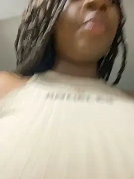 Snapshot of EscorpiLeoncita chatting on 03/27/26, 04:51 EscorpiLeoncita online show from 03/27/26, 04:51