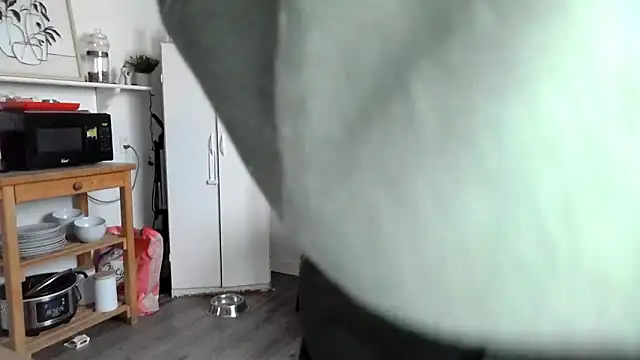 Snapshot of Kittyymaze1 chatting on 02/19/26, 12:45 Kittyymaze1 online show from 02/19/26, 12:45