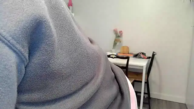 Snapshot of Kittyymaze1 chatting on 03/13/26, 05:41 Kittyymaze1 online show from 03/13/26, 05:41