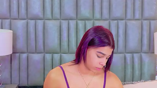 TiaraRosse online show from 05/18/26, 12:22