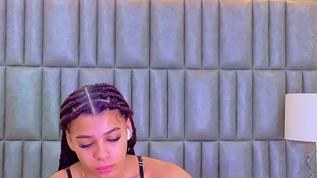TiaraRosse online show from 06/08/26, 01:22
