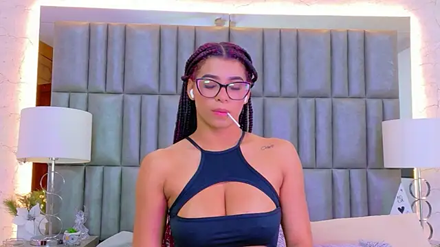 TiaraRosse online show from 06/20/26, 04:10