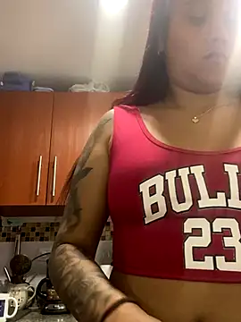 Cafeziitha02 online show from 09/30/25, 10:48