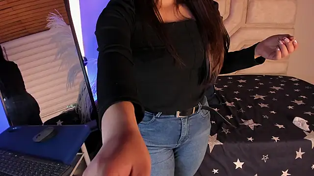 Snapshot of Rebeca_Williams_ chatting on 01/03/25, 12:00 Rebeca Williams online show from 01/03/25, 12:00